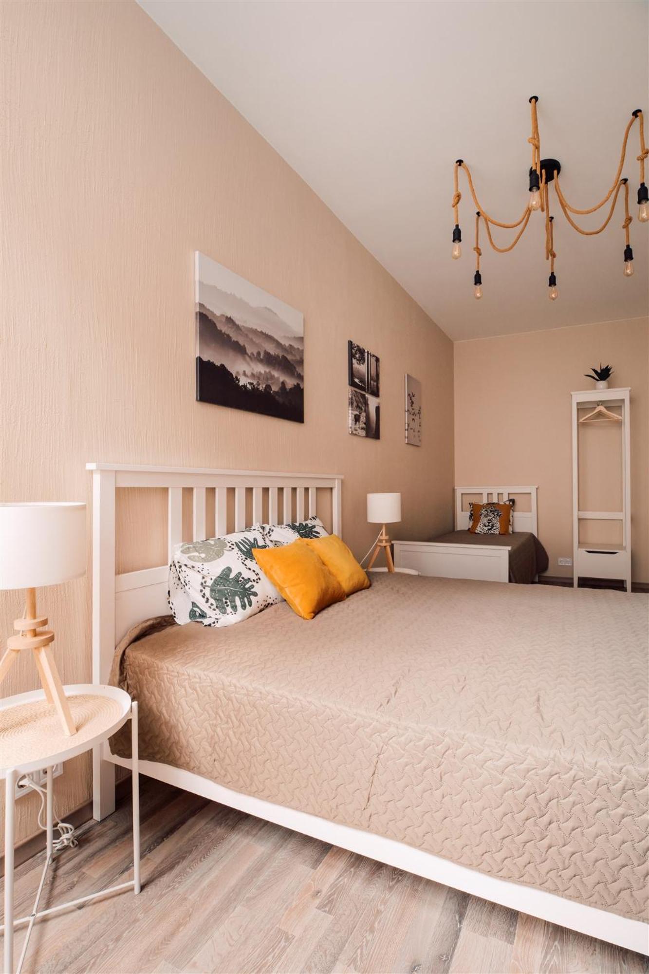 Harmony Apartment/9 Guests/ 4 Bedroom / Old Town *