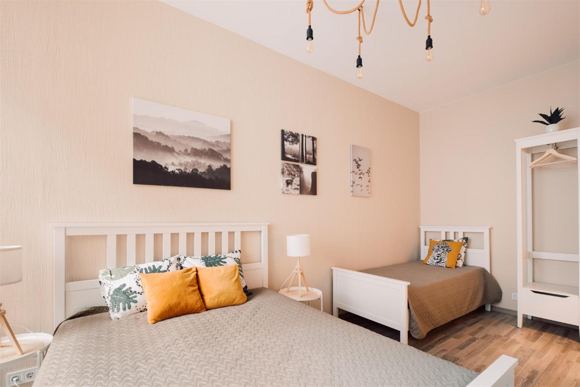 Harmony Apartment/9 Guests/ 4 Bedroom / Old Town * Riga